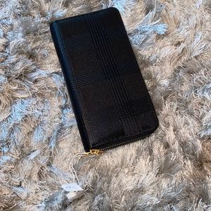 Black wallet, never used completely new